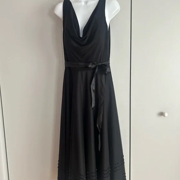 black strapless sweetheart neckline dress Strapless Sweetheart Lace Short Graduation Dress